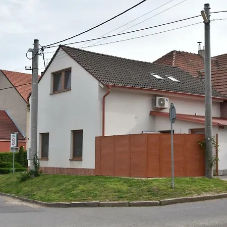 Apartman-Hovorany Exterior photo
